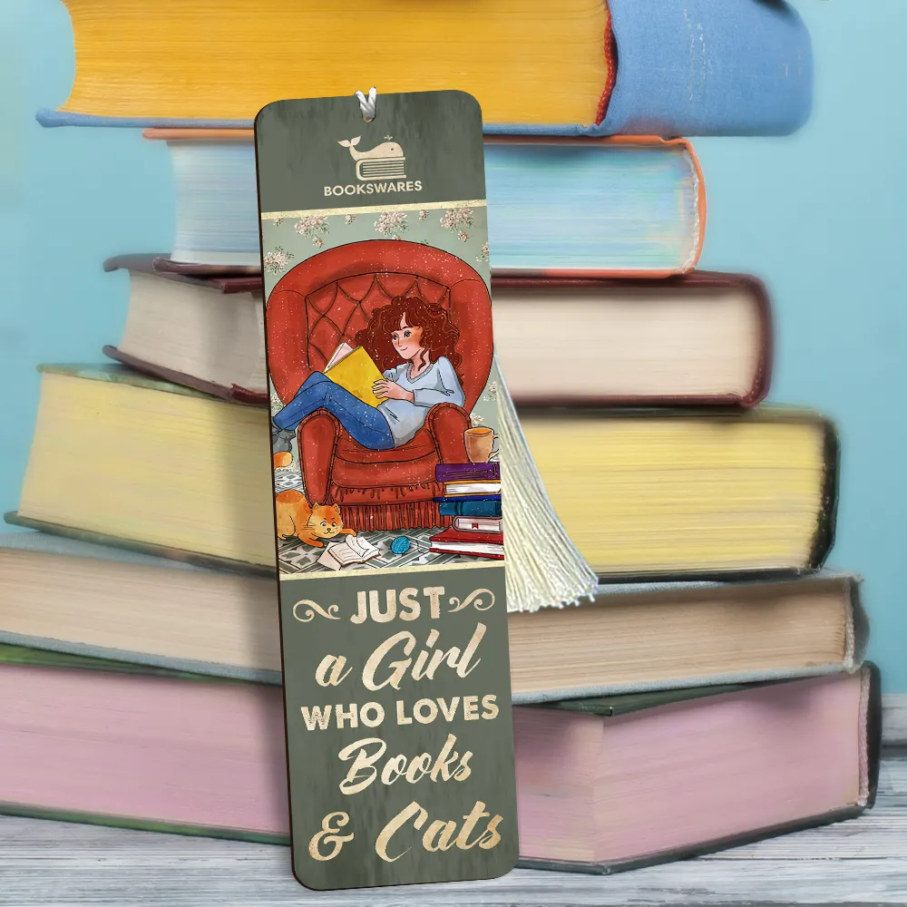 Just A Girl Who Loves Books And Cats Book Lovers Gift CBM22