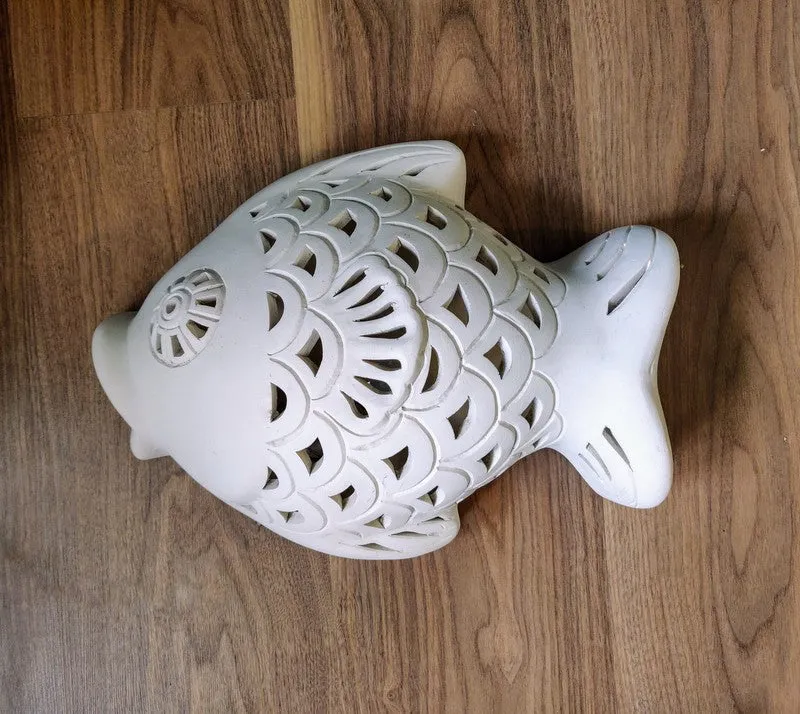 LIGHTING FIXTURE: 'Enchanted Fish' - Fish Sculpture Wall Lamp. Imported.