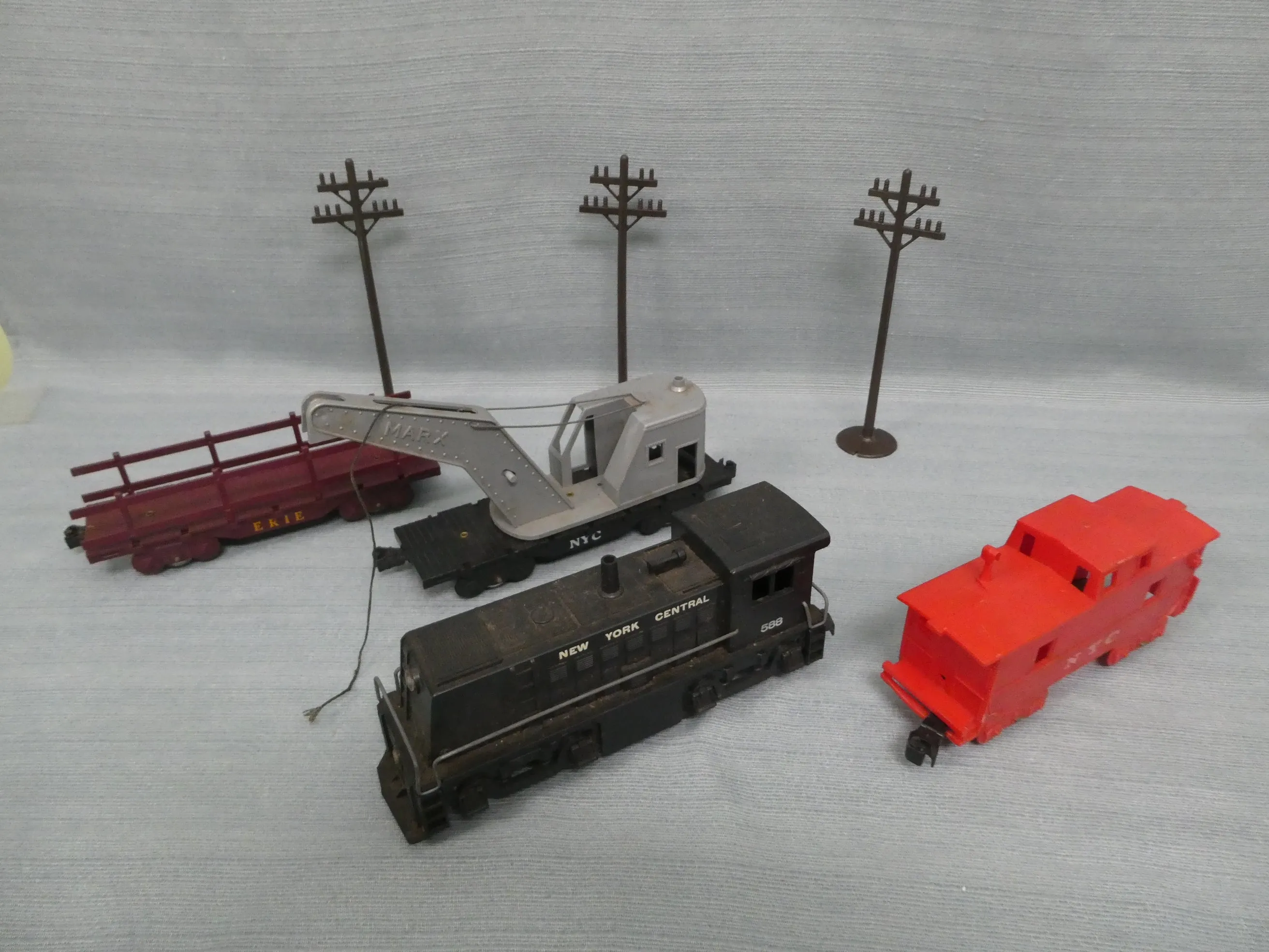 Vintage Marx O Gauge Model Train Cars - Lot of 4 - Untested