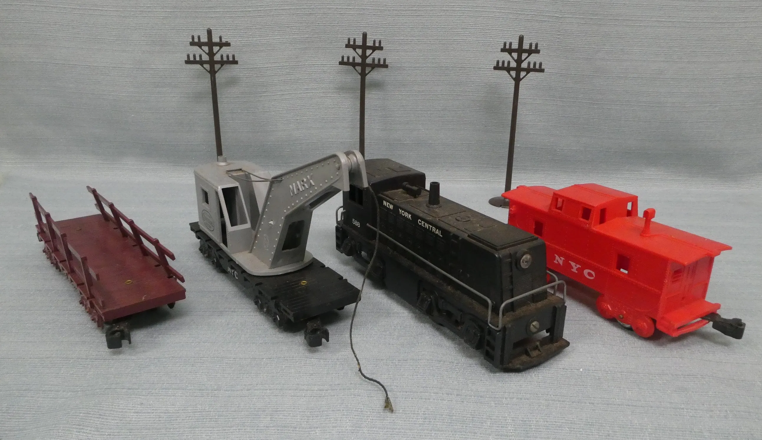 Vintage Marx O Gauge Model Train Cars - Lot of 4 - Untested